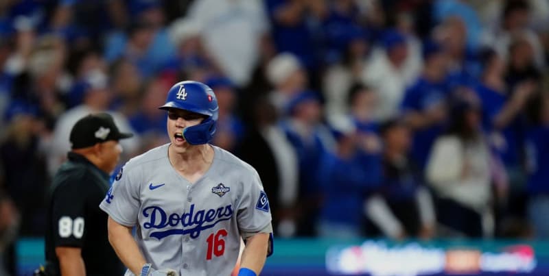 Dodgers' Will Smith shines in star-studded lineup