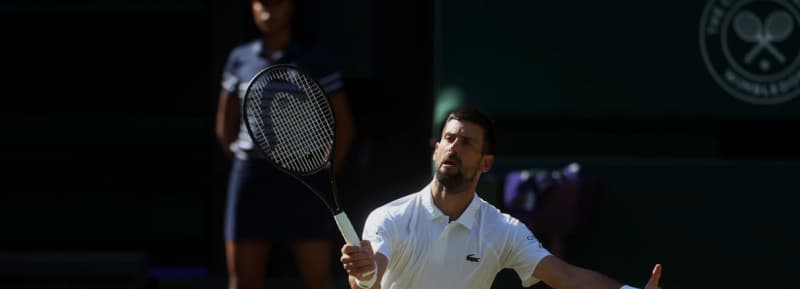Sinner and Djokovic began with Djokovic taking an early lead