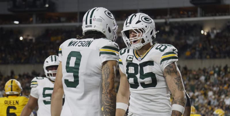 Jordan Love shines in Packers-Steelers showdown