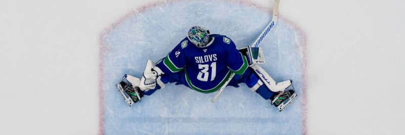 Penguins trade for goalie Silovs from Canucks