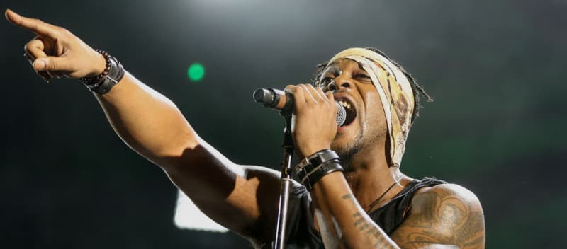 R&B Star D'Angelo Dies After Cancer Battle