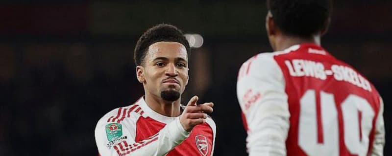 Arsenal Advances with Goals from Nwaneri and Saka