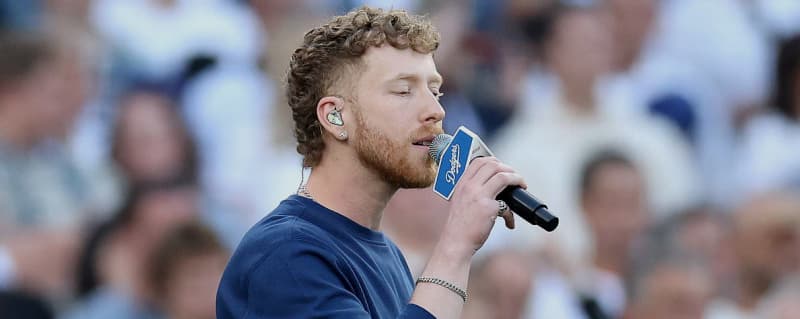 Fans criticize JP Saxe's Canadian anthem at World Series game