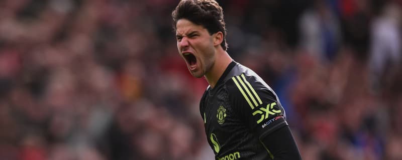 Manchester United signs goalkeeper Senne Lammens for debut against Sunderland, seeking change.