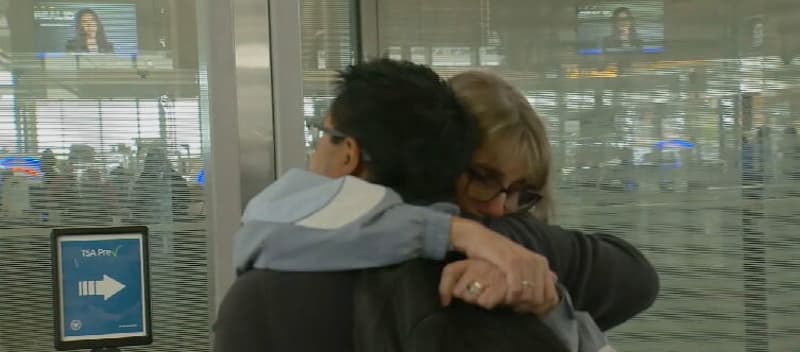 Mexican dad self-deports, reflecting a family trend