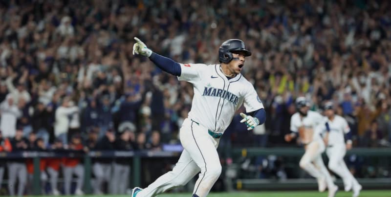 Seattle Mariners win thrilling 15-inning game, advance to ALCS.