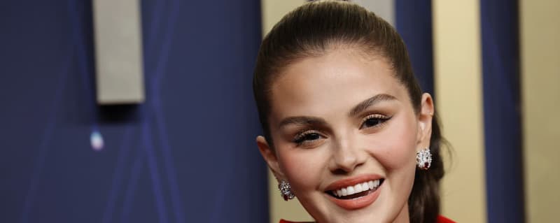 Selena Gomez Mocks New Hairdo with Willy Wonka Reference