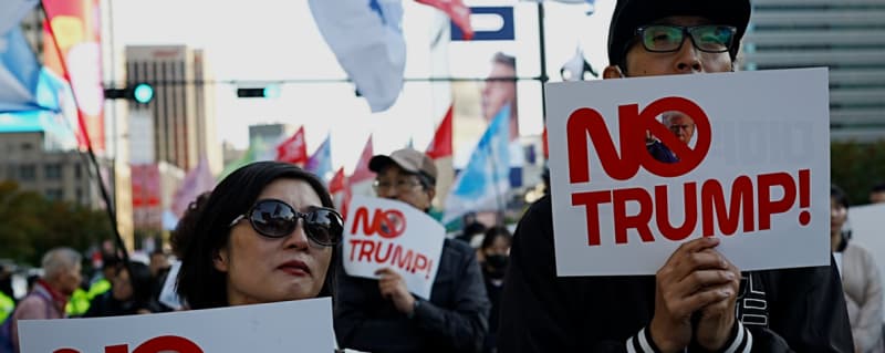 South Korea Caught Between US and China in Diplomatic Dance